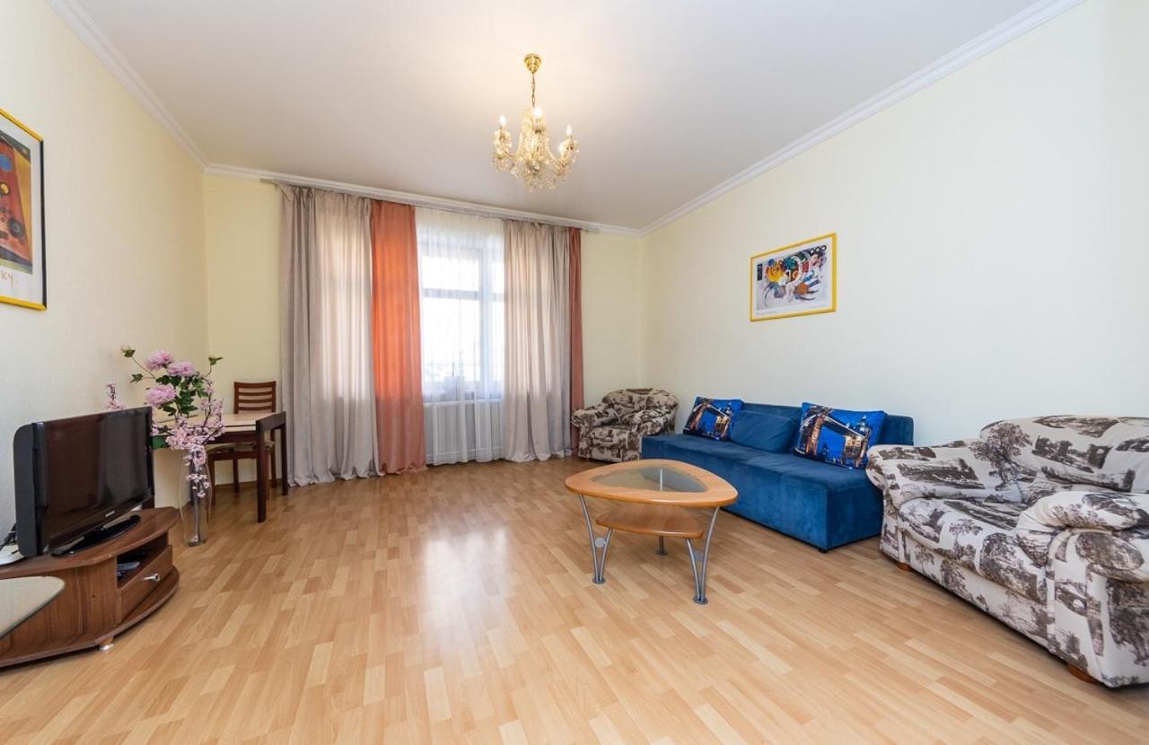 Alex Apartments Near Independence Square - Kiev Kültér fotó